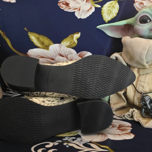 Blondo Elvina Waterproof Snake Embossed Chelsea Booties - women's size 10-11 - Picture 8 of 8